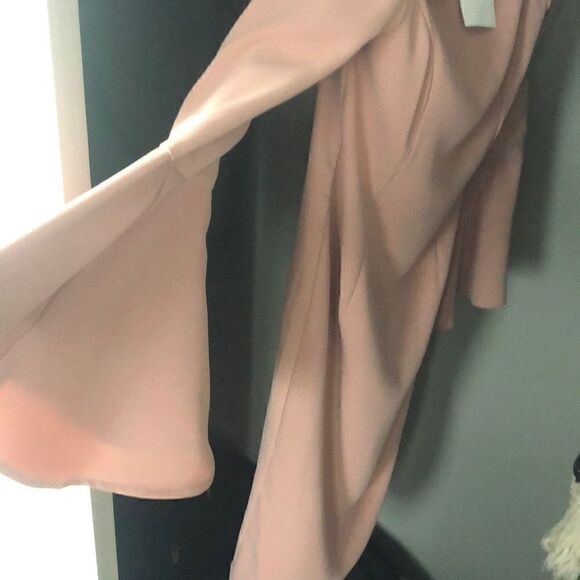 Bardot nude cocktail dress bell sleeves sz XS /4 - Picture 3 of 3